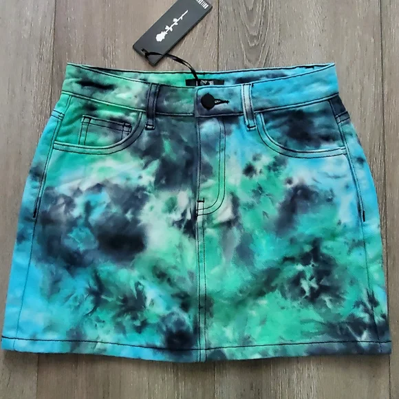 Denim Mini Skirt Tie Dye NWT - Picture 4 of 7